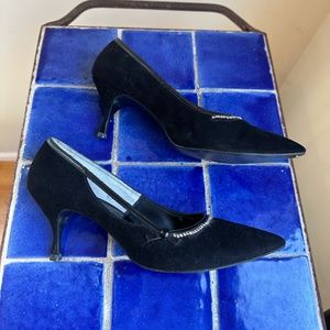 Petite Debs Vintage 1960s Black Suede Stilleto Pumps w/ Rhinestones - sz 8